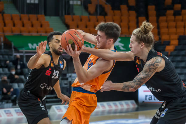 总决赛对阵 总决赛对阵