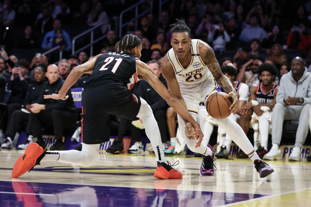 欧冠联赛中 欧冠联赛中